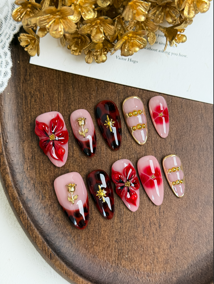 Holiday Bloom Royale