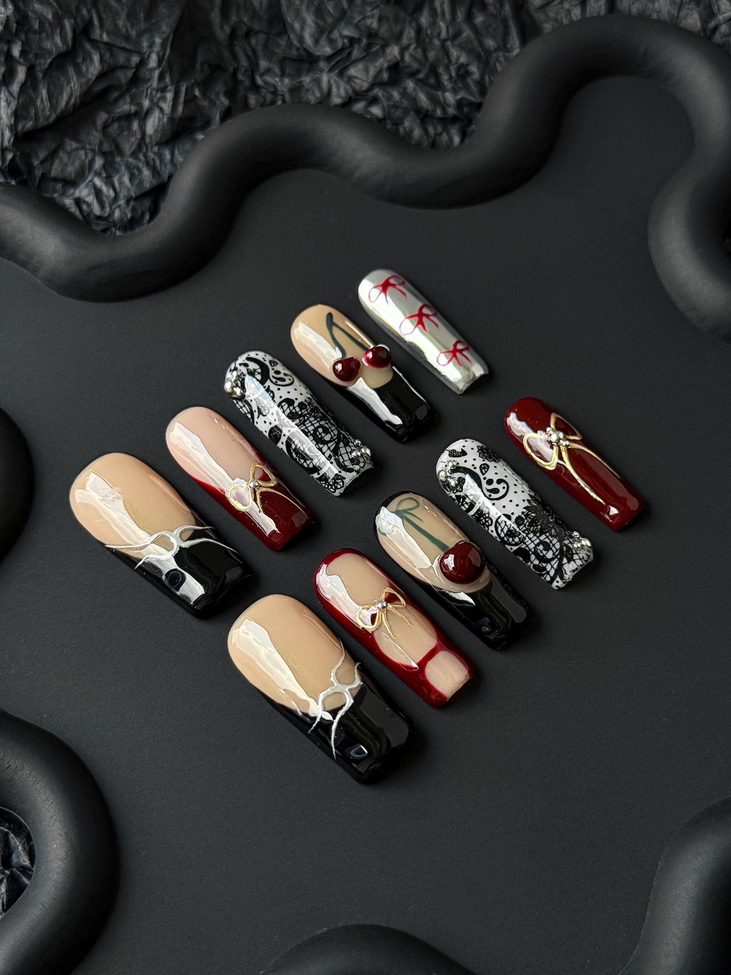 Crimson Noir – Dark Romance Edition