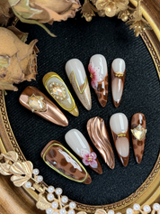 Vintage Amber Royale