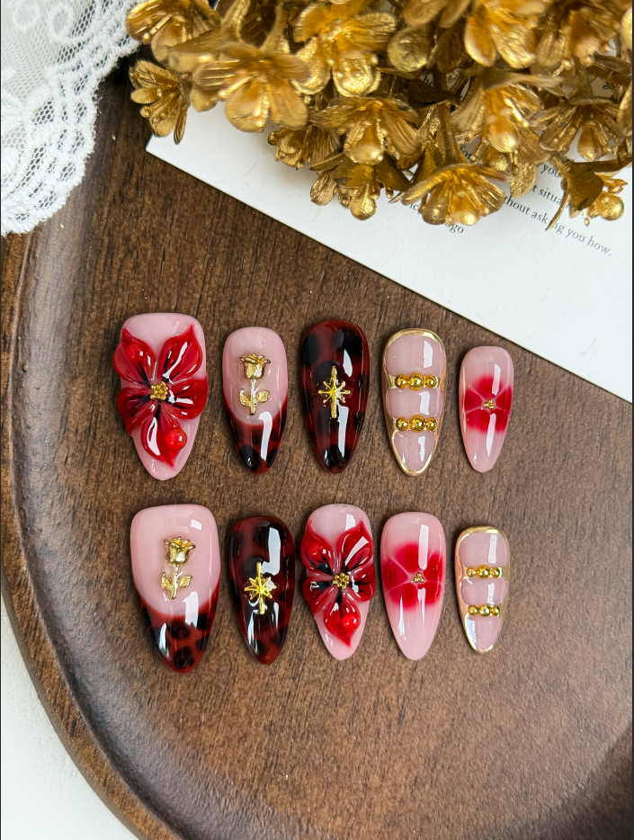 Holiday Bloom Royale